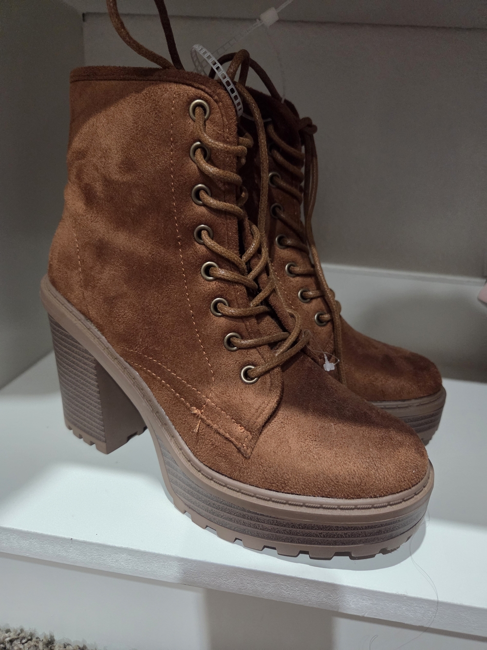 New Women’s Brown Suede Lace-Up Platform Ankle Boots Size 6.5